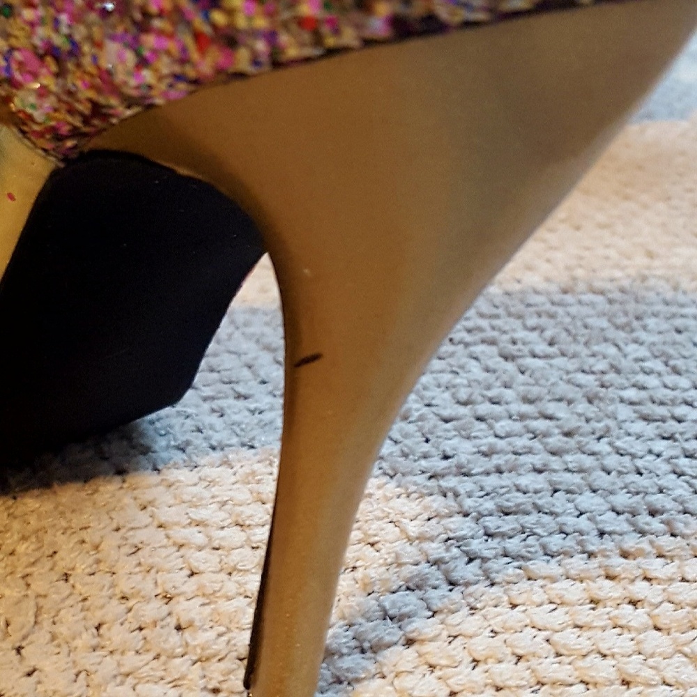 Carlos Sparkly 👠👠 - Picture 6 of 6